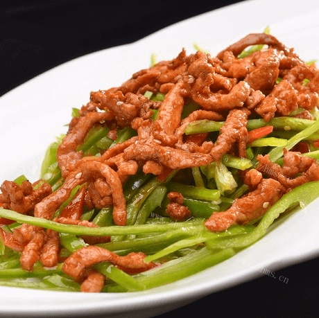 家常青椒炒肉丝