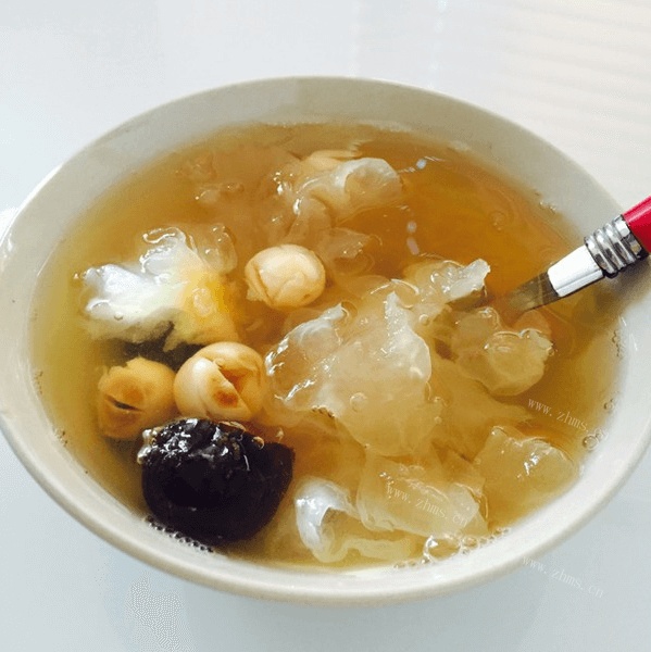 美味的红枣银耳汤