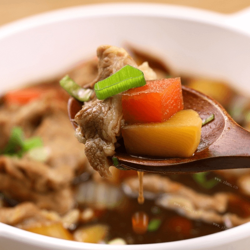 诱人的土豆炖肉