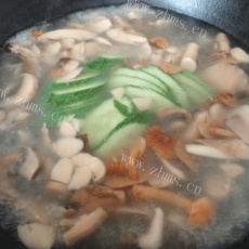 浓郁的蘑菇汤