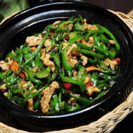 特色美食青椒肉丝