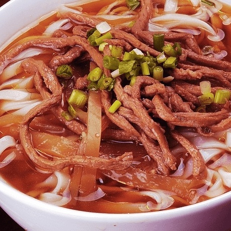 美味的榨菜肉丝面