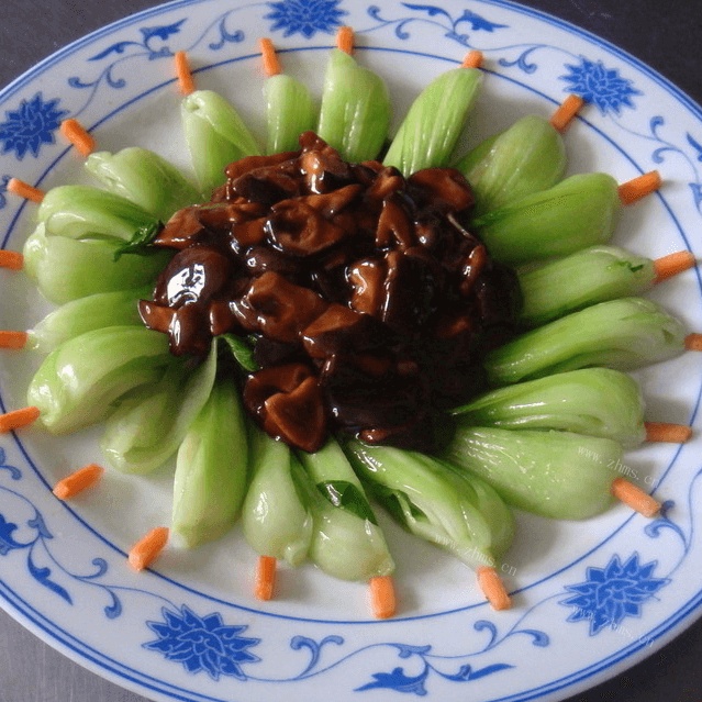 助消化的香菇油菜