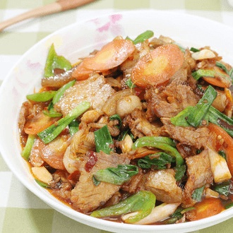 美味的红萝卜炒肉
