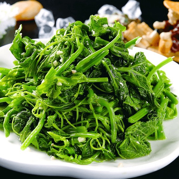 美味的凉拌龙须菜