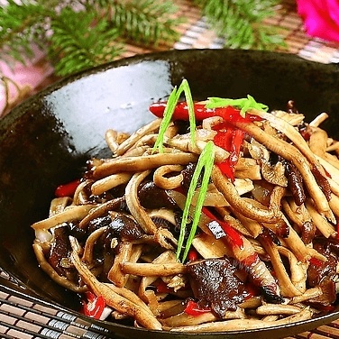 自制干锅茶树菇