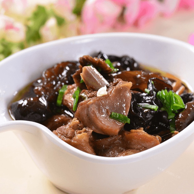 小鸡炖蘑菇