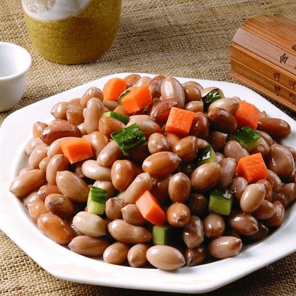 美味的煮花生