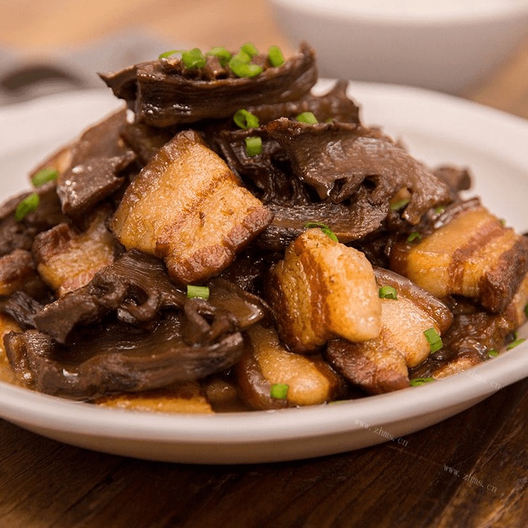 美味的笋干烧肉
