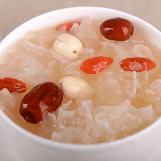 DIY银耳莲子羹