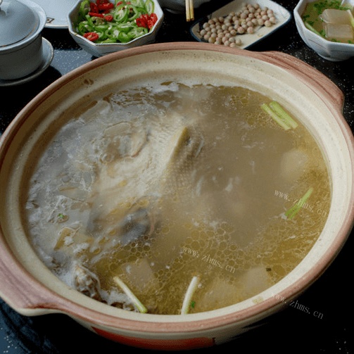 自制酸萝卜老鸭汤