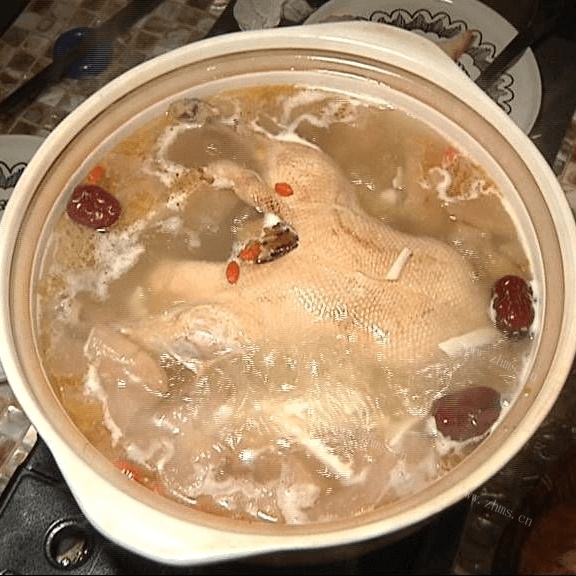 DIY酸萝卜老鸭汤