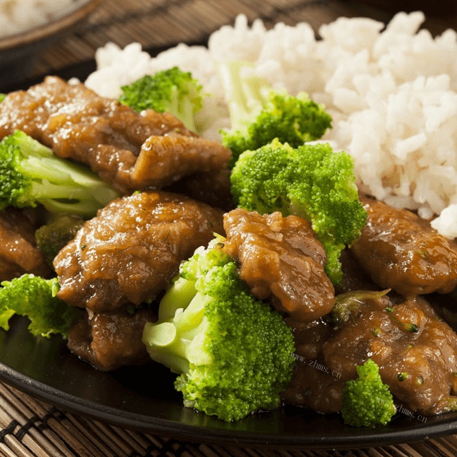 家常菜西兰花炒肉