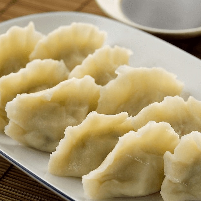 独特的包饺子