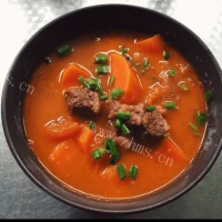 美味的西红柿牛腩汤