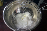 营养丰富的蔓越莓花生牛轧糖做法图解8)