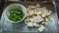 家常菜香菜豆腐做法图解1)