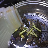 美味的蒸蟹做法图解4)