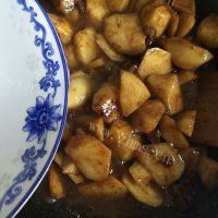 家常菜红烧土豆做法图解8)
