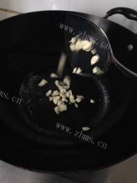 家常菜蒜香菠菜做法图解6)