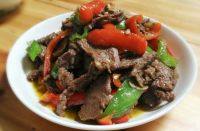 家常菜双椒炒牛肉