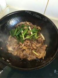 色泽鲜亮的香菇炒肉片做法图解10)
