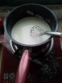 自制蓝莓双皮奶做法图解1)
