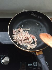 家常菜杏鲍菇肉丝做法图解3)