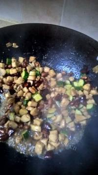 家常菜宫保鸡丁做法图解11)