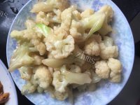 食欲满满的素炒花菜