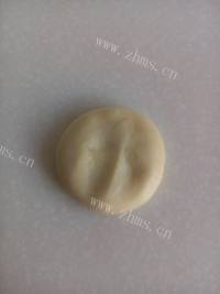 红豆沙菊花酥做法图解12)