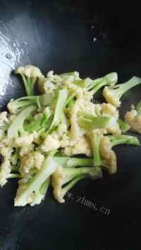家常菜干煸有机花菜做法图解6)