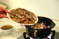 健康美食之砂锅焖虾的做法图解四
