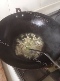 色泽鲜亮的炒豆角做法图解2)