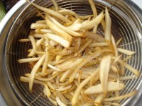 美味的杏鲍菇炒肉做法图解4)