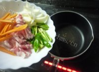 「DIY美食」青椒肉丝做法图解2)