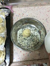 自制蜂蜜小面包做法图解6)
