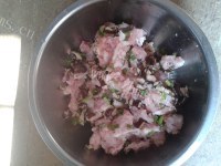 美味炸香菇红萝卜肉饼做法图解1)