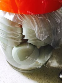 香气浓郁的腌鸭蛋做法图解4)