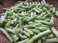 经典菜干煸四季豆做法图解2)