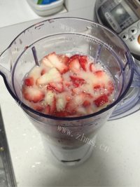 自制草莓优乐多做法图解5)