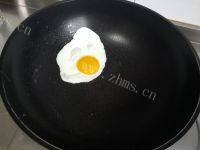 常吃不腻的煎鸡蛋做法图解4)