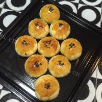 美味的红豆蛋黄酥做法图解21)