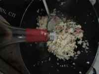 鲜香美味的鸡丝火腿肠蛋炒饭做法图解8)
