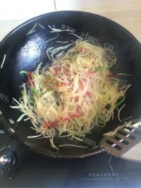 家常菜酸辣土豆丝做法图解6)
