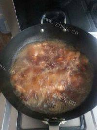 家常菜板栗红烧肉做法图解2)