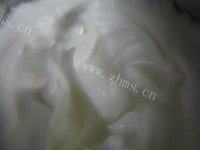 垂涎欲滴的原味戚风蛋糕做法图解4)