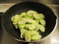特色美食丝瓜烧豆腐做法图解4)