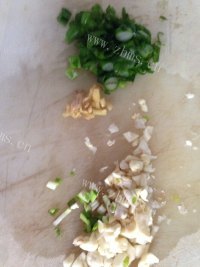 回味无穷的炒凉粉做法图解3)