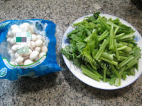 好吃的白玉菇炒芹菜做法图解1)